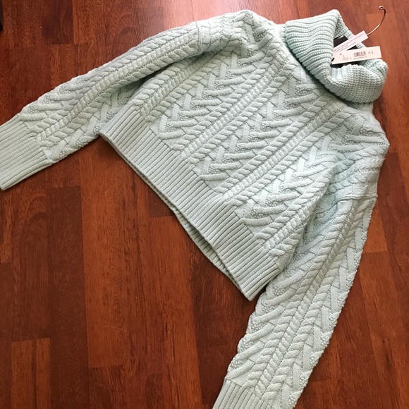 NWT Alice + Olivia Nance Wool Cableknit Turtleneck Crop Sweater Pullover XS - Picture 7 of 16